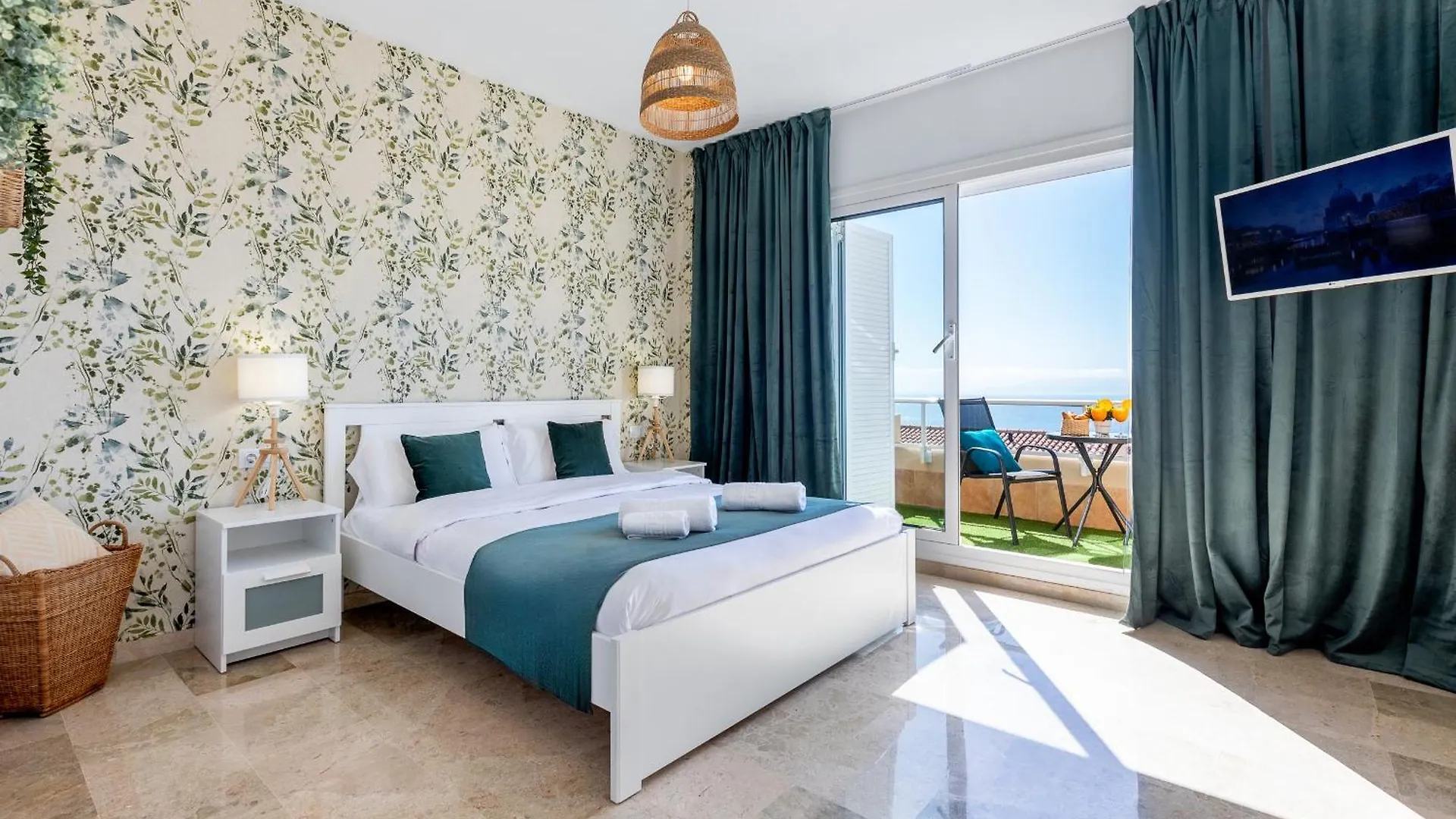 Eden Luxury Home Puerto de Santiago  Holiday home Puerto de Santiago (Tenerife)